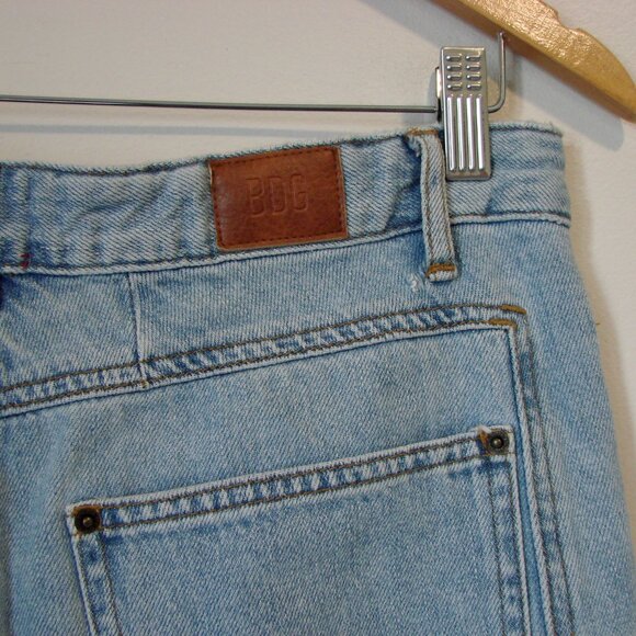 BDG Urban Outfitters Mom High Rise Jeans Light Wash Relaxed Boyfriend Size 29 - Picture 10 of 12